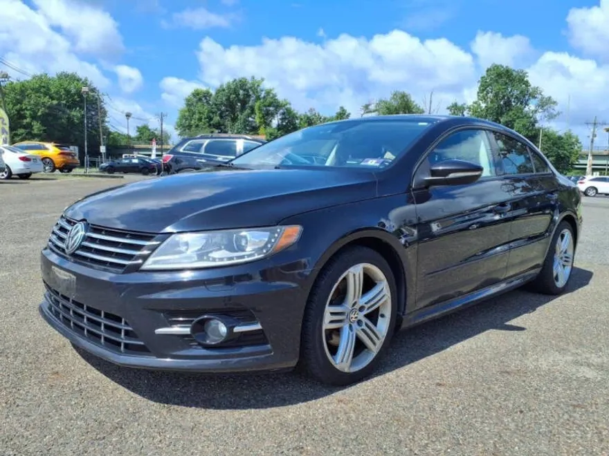 2017 Volkswagen CC 2.0T R-Line Executive photo 1