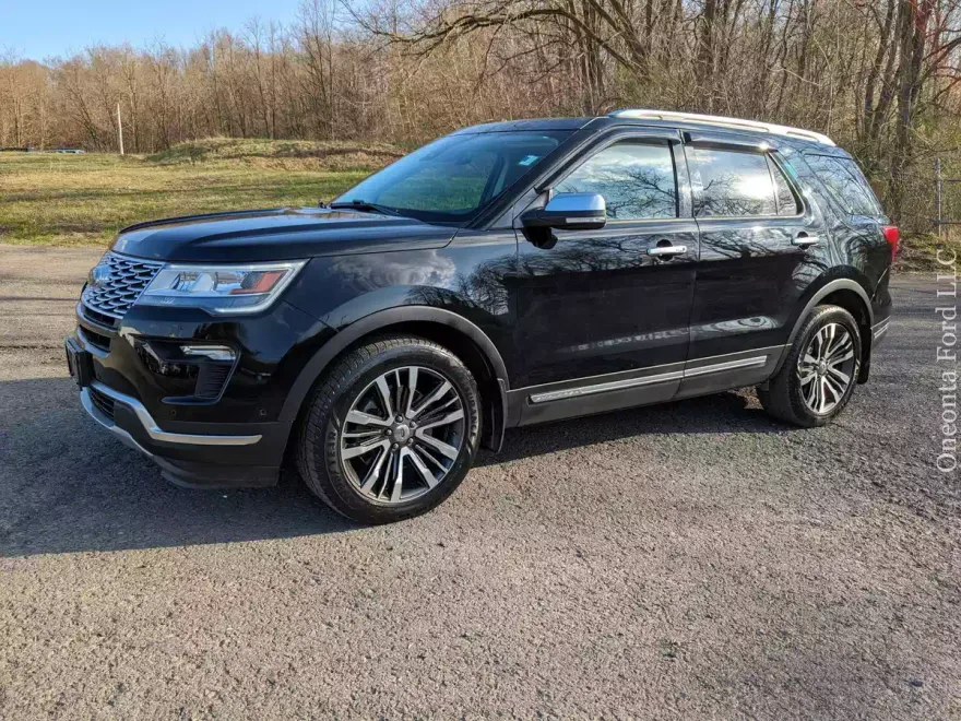 2018 Ford Explorer Platinum photo 1