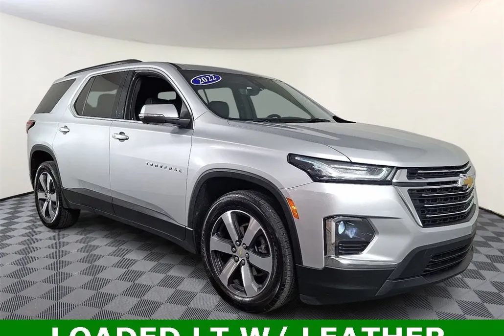 2022 Chevrolet Traverse Leather photo 1