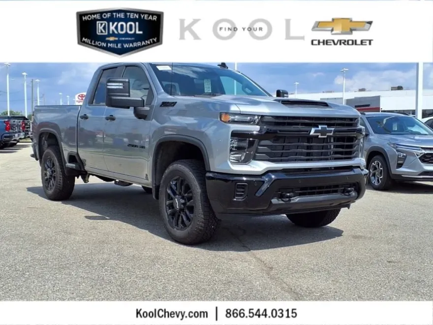 2025 Chevrolet Silverado 2500HD Custom photo 1
