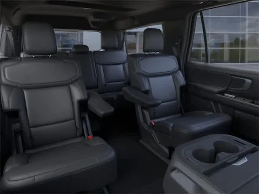 2025 Ford Expedition Platinum MAX photo 9