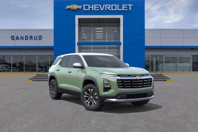 2026 Chevrolet Equinox LT photo 1