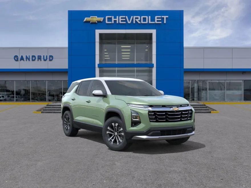 2026 Chevrolet Equinox LT photo 1
