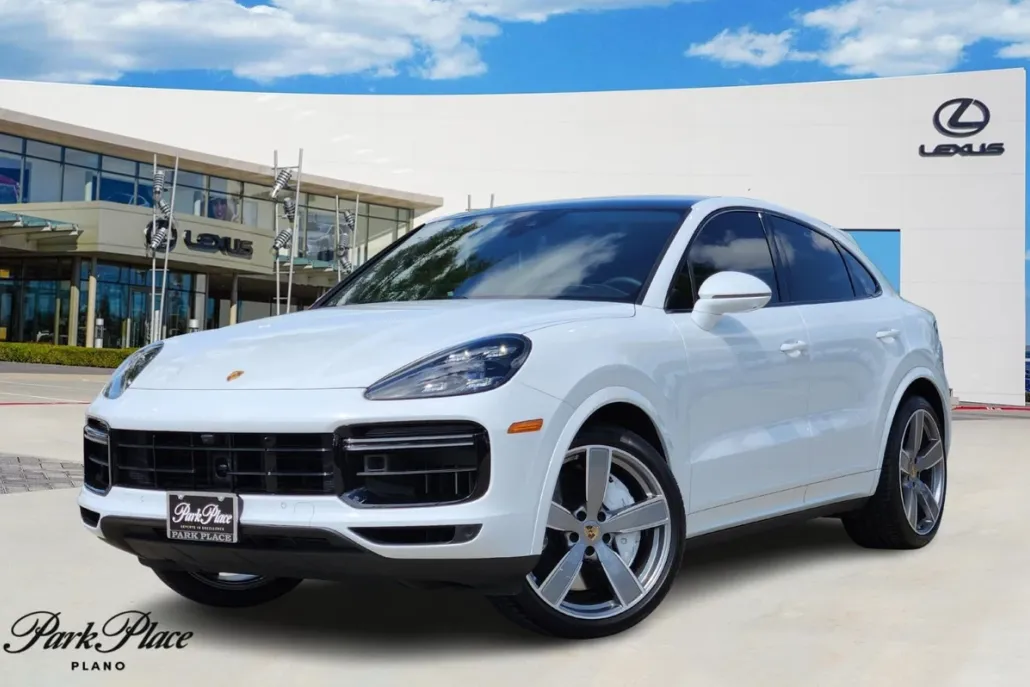 2023 Porsche Cayenne Coupe Turbo photo 1
