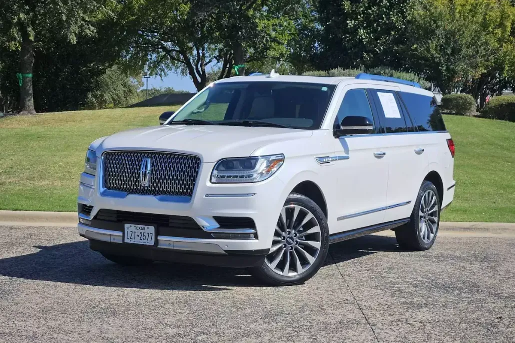 2019 Lincoln Navigator Select photo 1