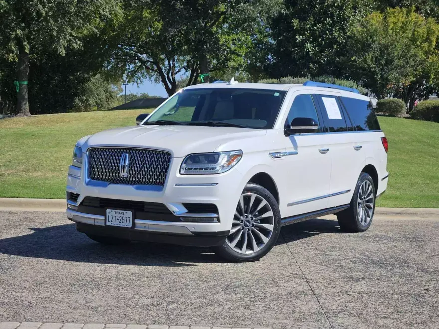 2019 Lincoln Navigator Select photo 1