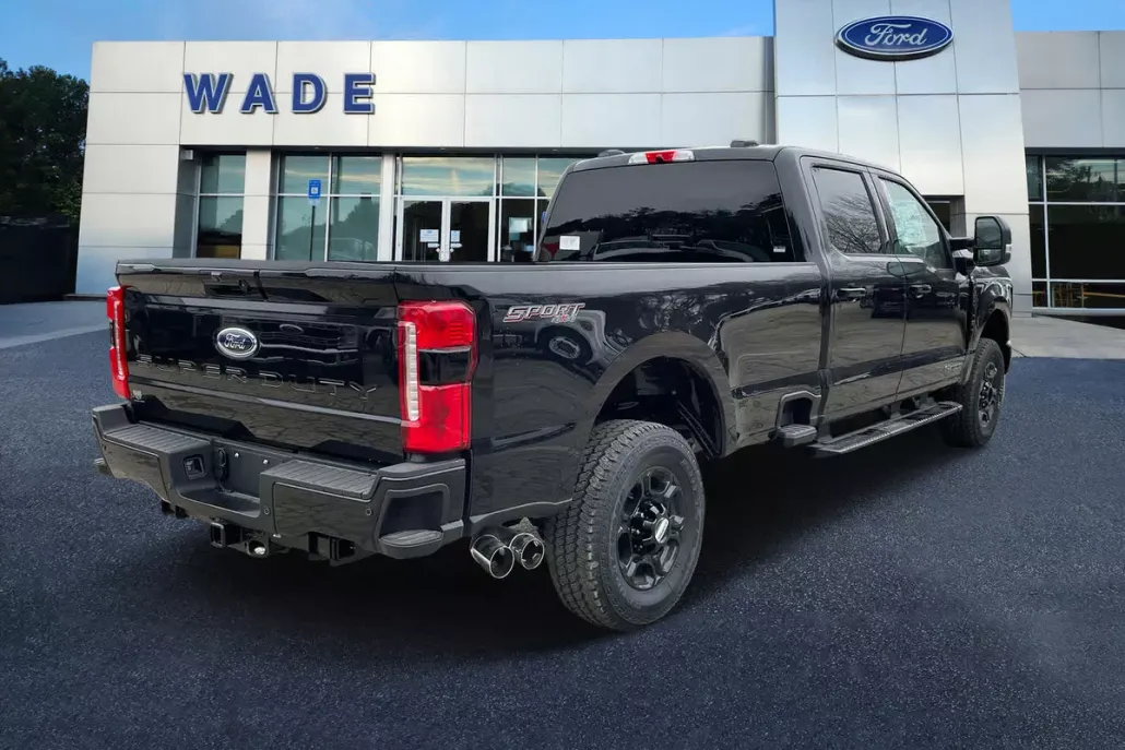 2024 Ford F-350 XLT photo 1