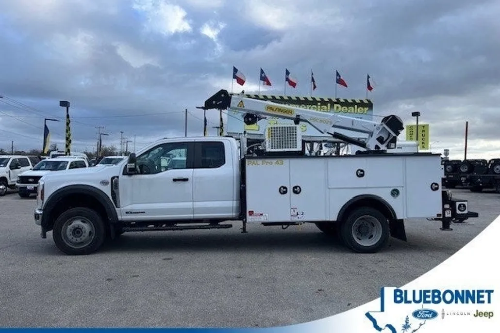 2024 Ford F-550 XL photo 1