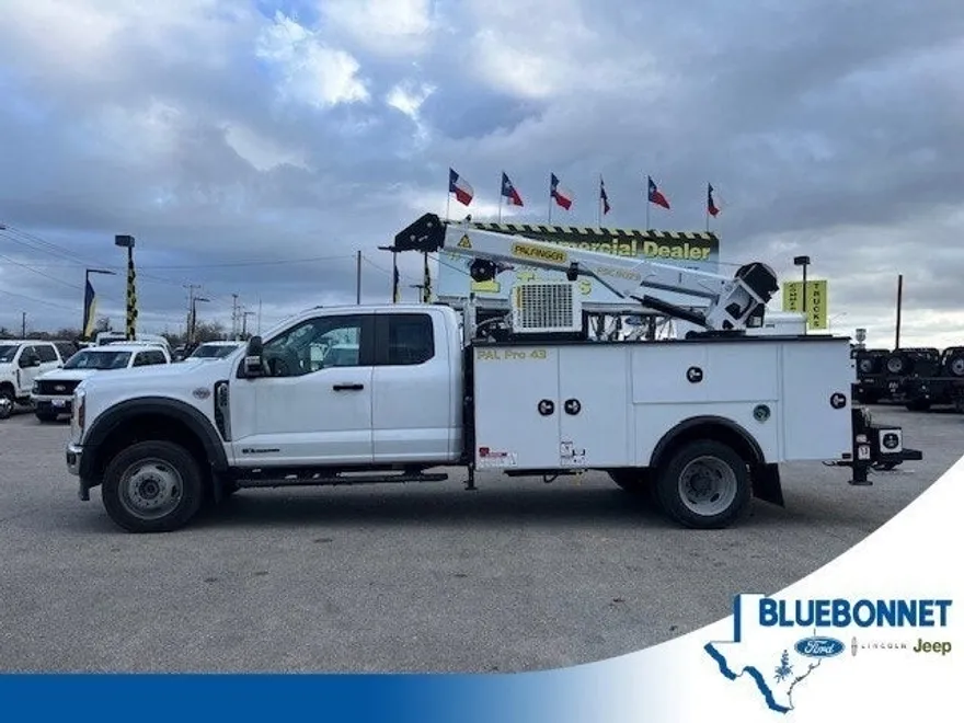 2024 Ford F-550 XL photo 1