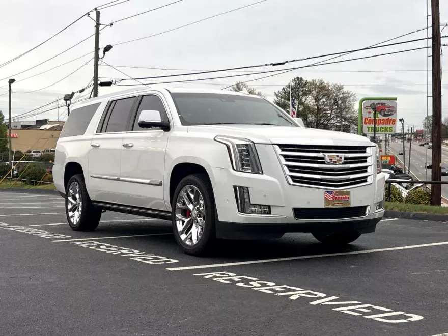 2019 Cadillac Escalade ESV Platinum photo 1