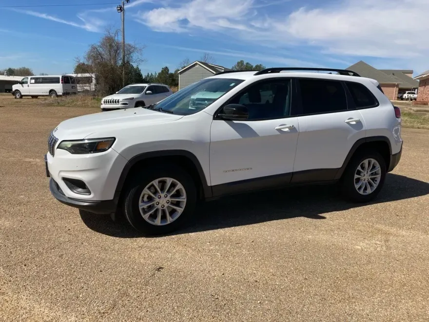 2022 Jeep Cherokee Latitude Lux photo 1