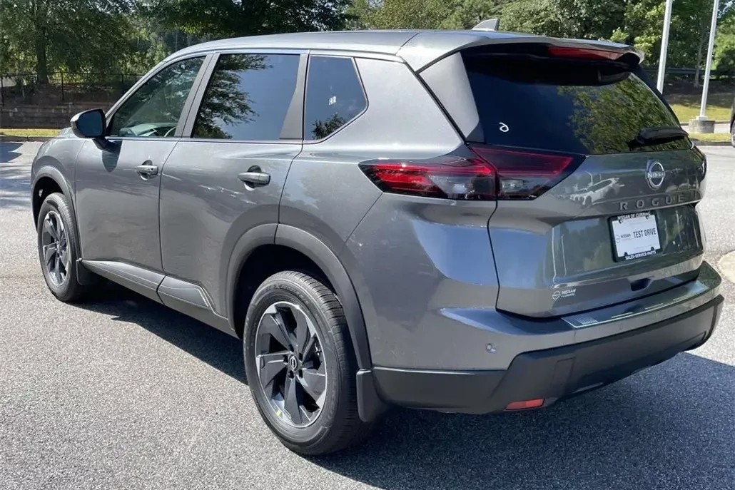 2026 Nissan Rogue SV photo 1