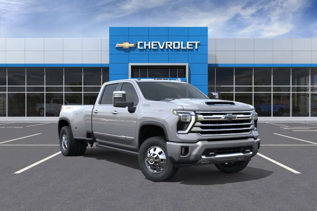 2026 Chevrolet Silverado 3500HD High Country photo 1