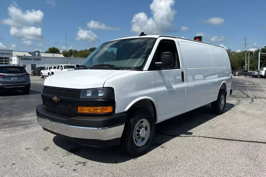 2025 Chevrolet Express Cargo 3500 Van photo 1