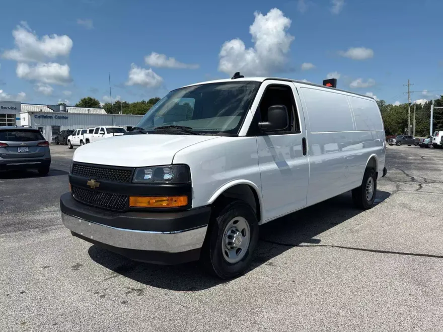 2025 Chevrolet Express Cargo 3500 Van photo 1