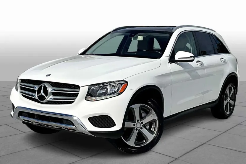 2016 Mercedes Benz GLC 300 4MATIC photo 1