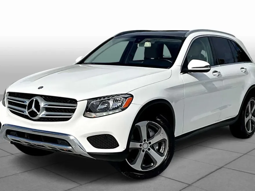 2016 Mercedes Benz GLC 300 4MATIC photo 1