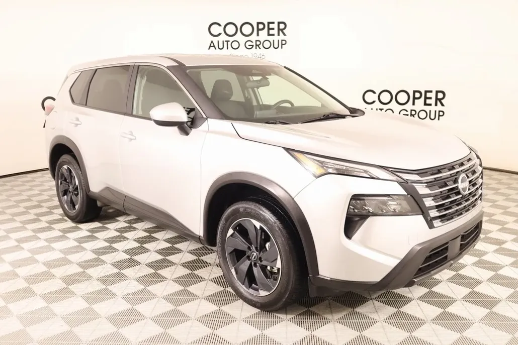 2024 Nissan Rogue SV photo 1