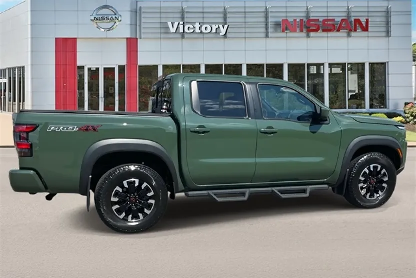 2022 Nissan Frontier PRO-4X photo 1