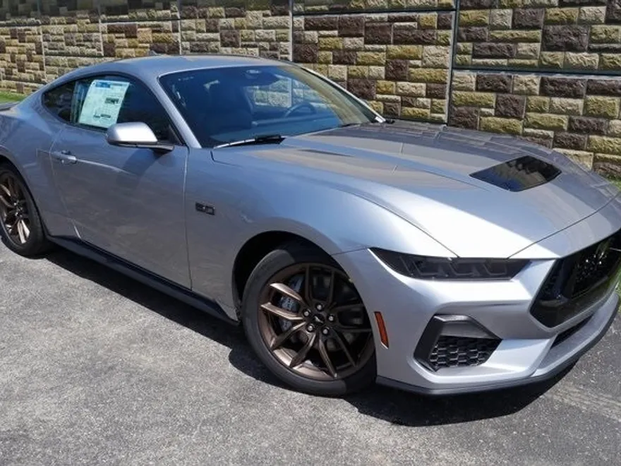 2025 Ford Mustang GT Premium photo 1