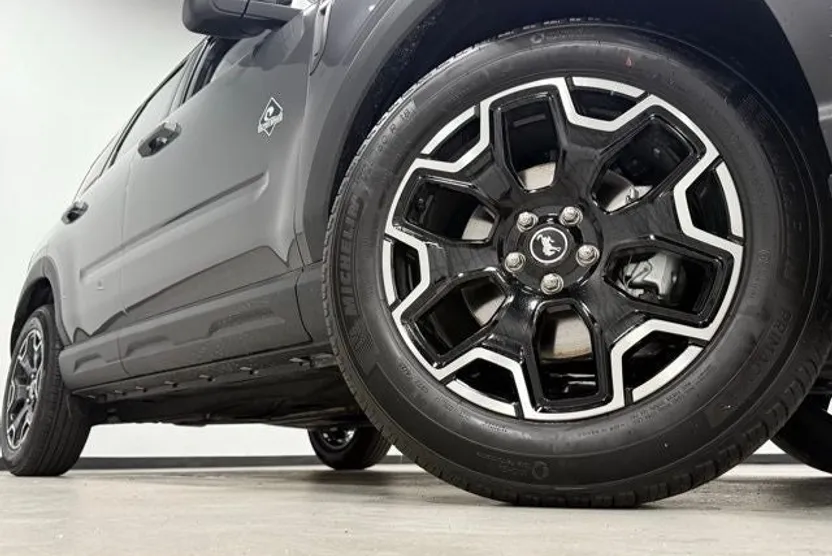 2025 Ford Bronco Sport Outer Banks photo 1