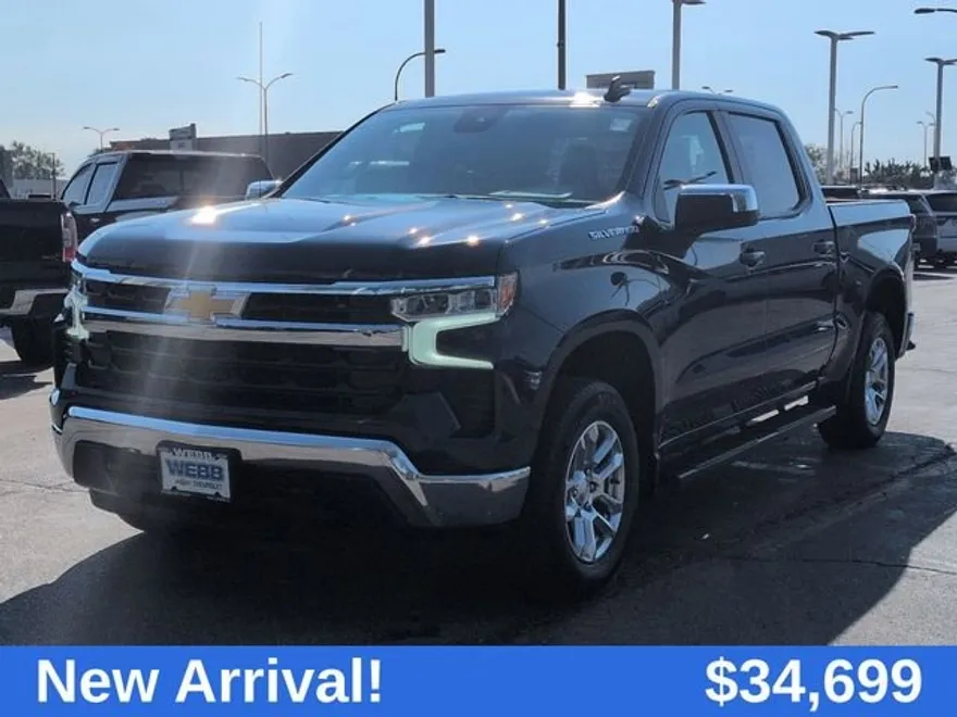 2022 Chevrolet Silverado 1500 LT photo 1