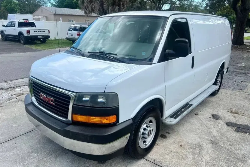 2017 Gmc Savana 2500 Cargo photo 1