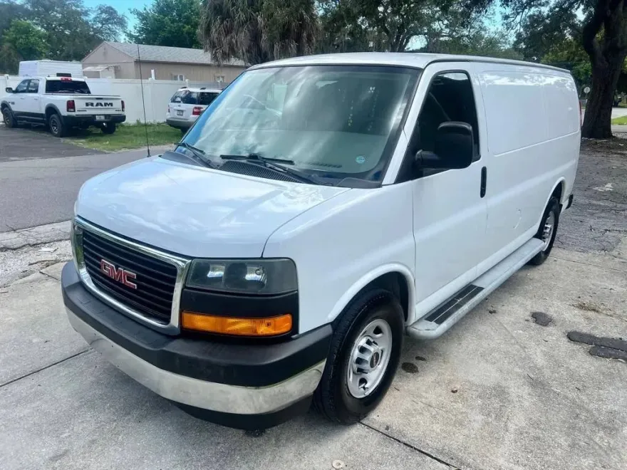 2017 Gmc Savana 2500 Cargo photo 1