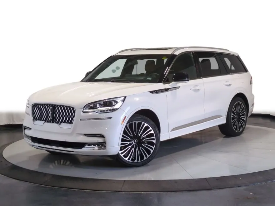 2023 Lincoln Aviator Black Label photo 1