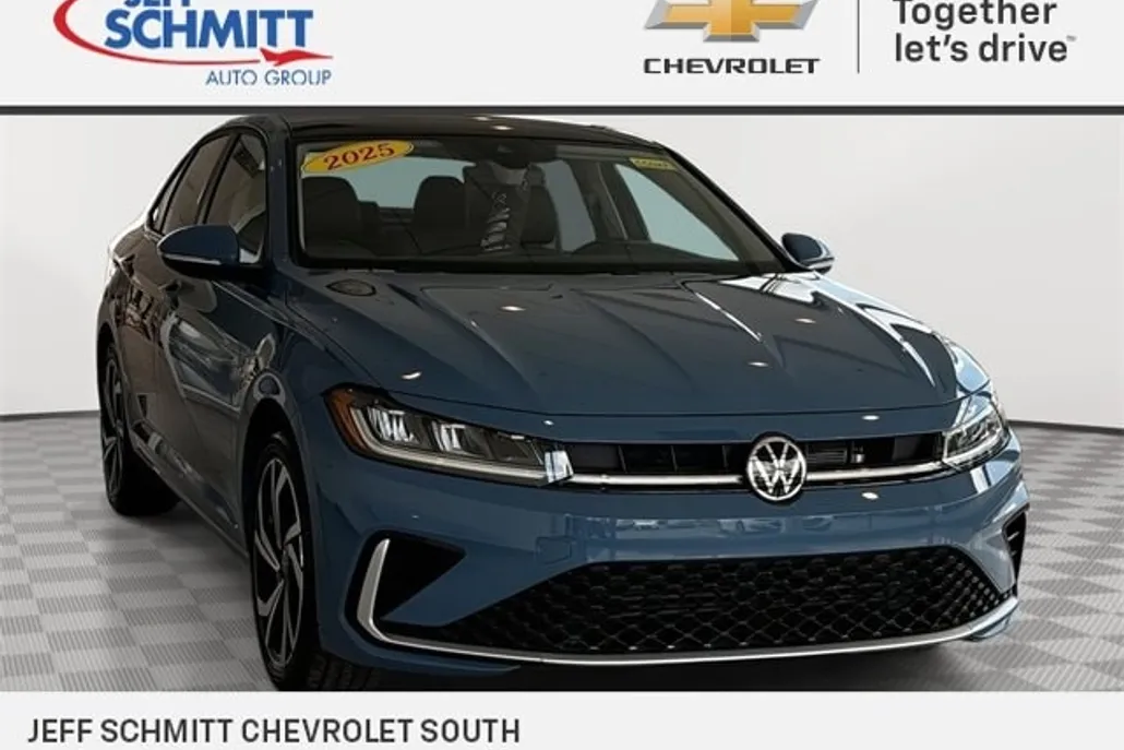 2025 Volkswagen Jetta SEL photo 1