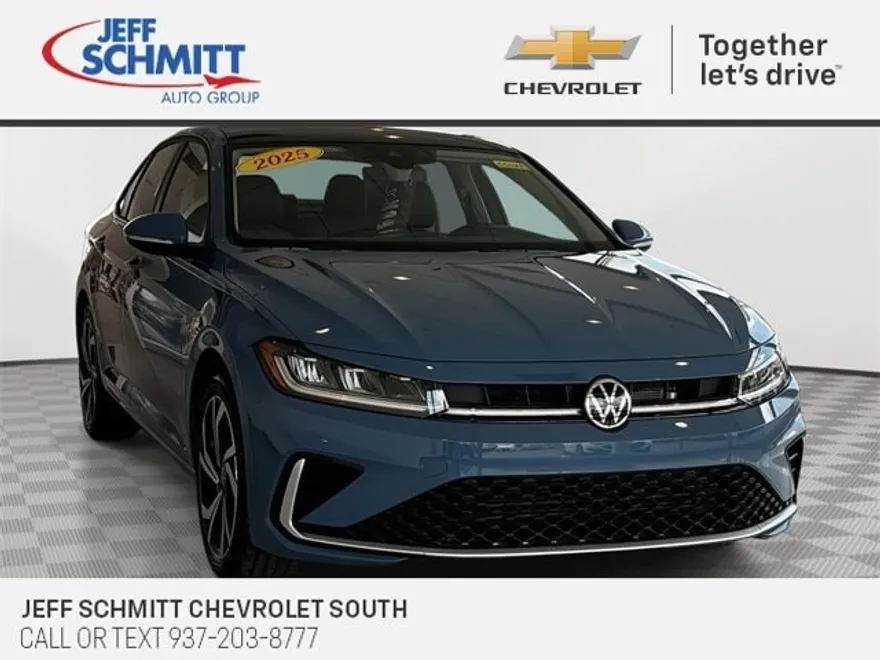 2025 Volkswagen Jetta SEL photo 1
