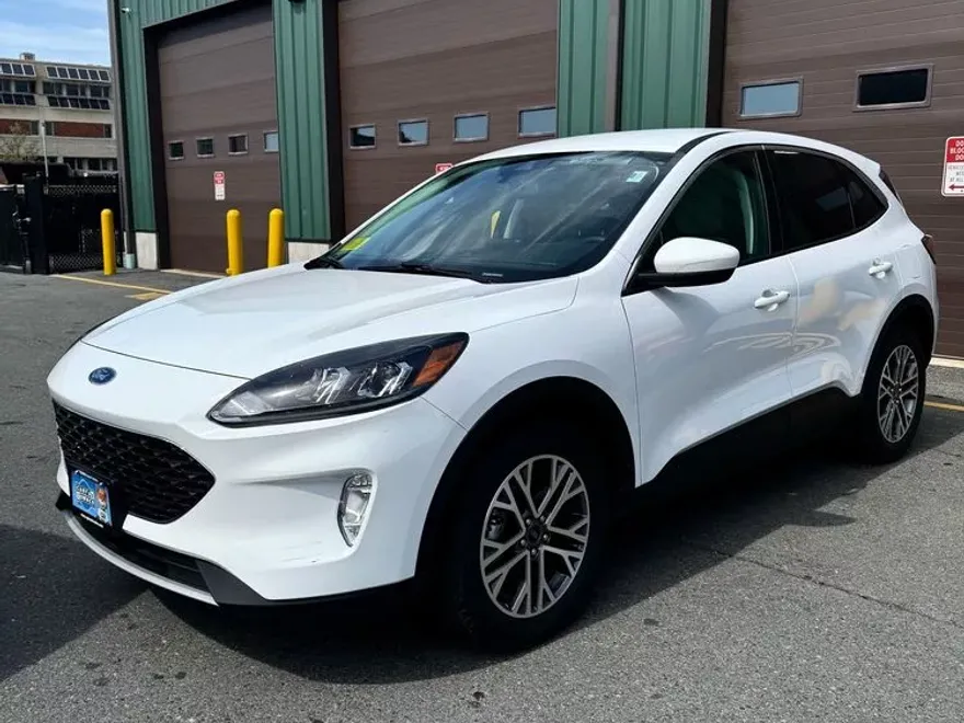 2022 Ford Escape Hybrid SEL photo 1