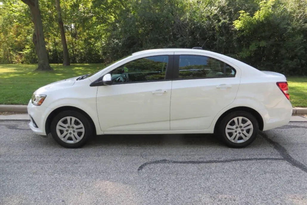 2018 Chevrolet Sonic LS photo 1