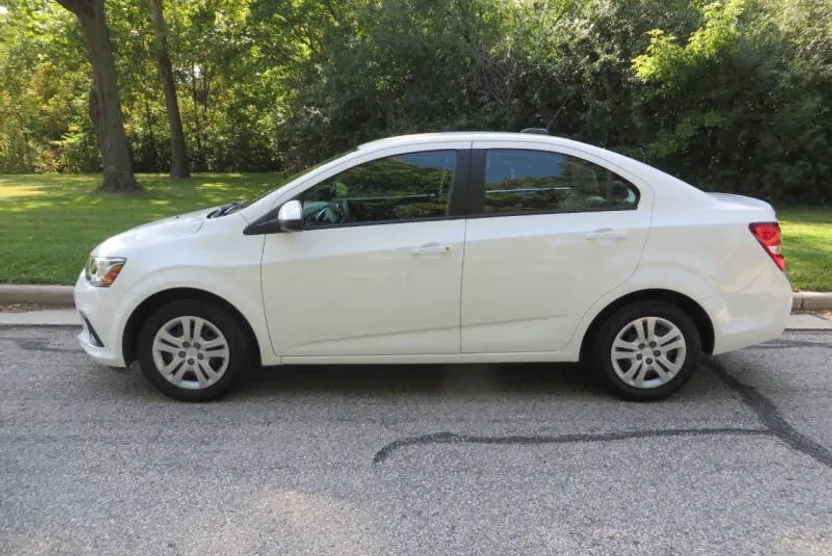 2018 Chevrolet Sonic LS photo 1