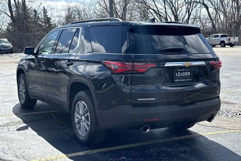 2022 Chevrolet Traverse 1LT photo 1