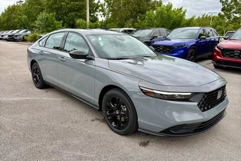 2025 Honda Accord SE photo 1