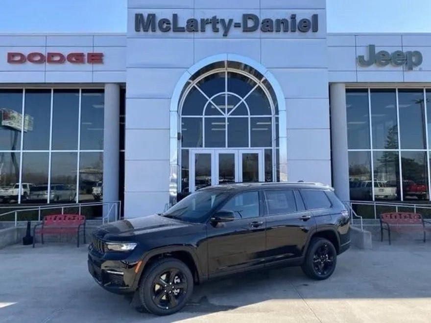 2025 Jeep Grand Cherokee Limited photo 1