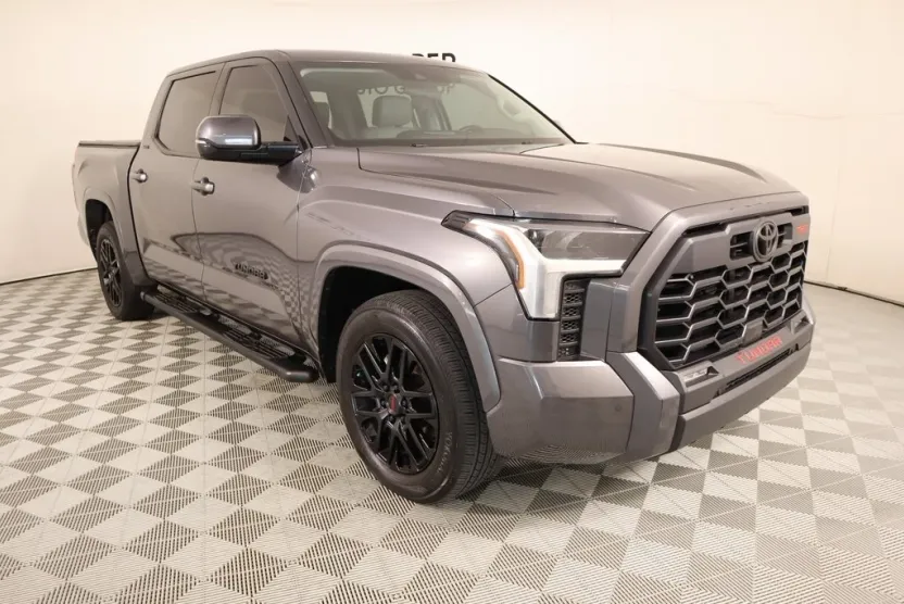 2022 Toyota Tundra SR5 photo 1