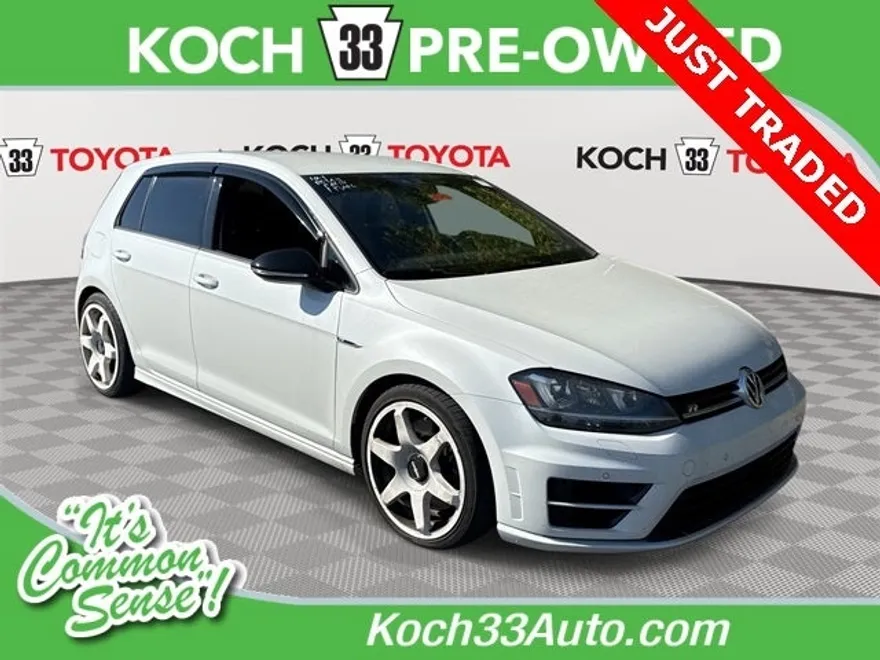 2017 Volkswagen Golf R 4Motion photo 1