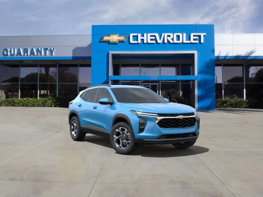 2025 Chevrolet Trax LT photo 1
