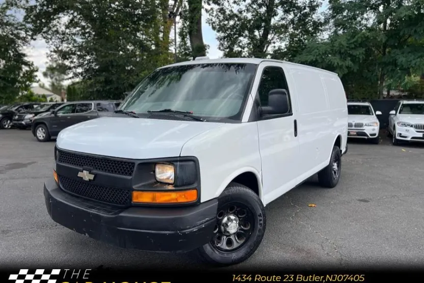 2010 Chevrolet Express Cargo Van 1500 photo 1
