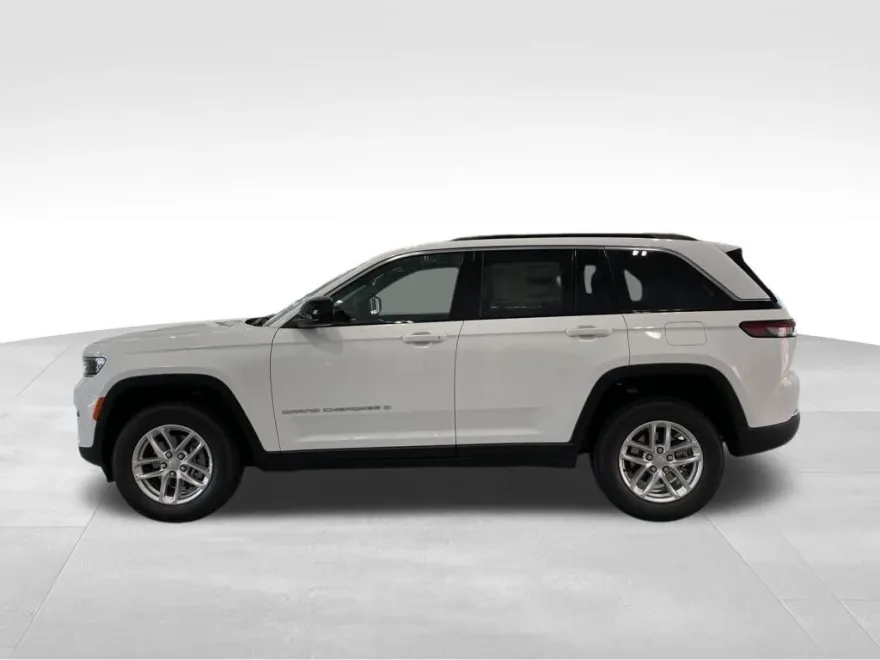 2025 Jeep Grand Cherokee Laredo X photo 1