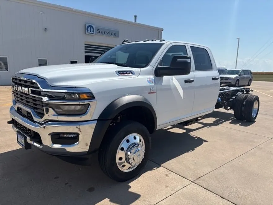 2026 Ram 5500 photo 1