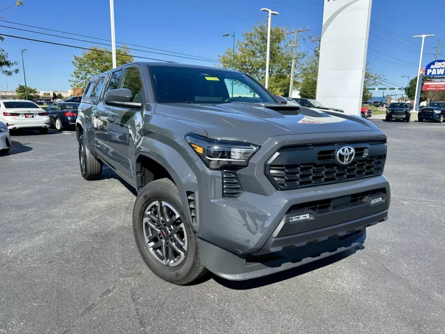 2024 Toyota Tacoma TRD Sport Double Cab photo 1