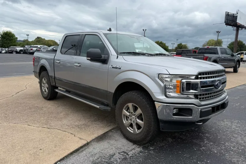 2020 Ford F-150 XLT photo 1