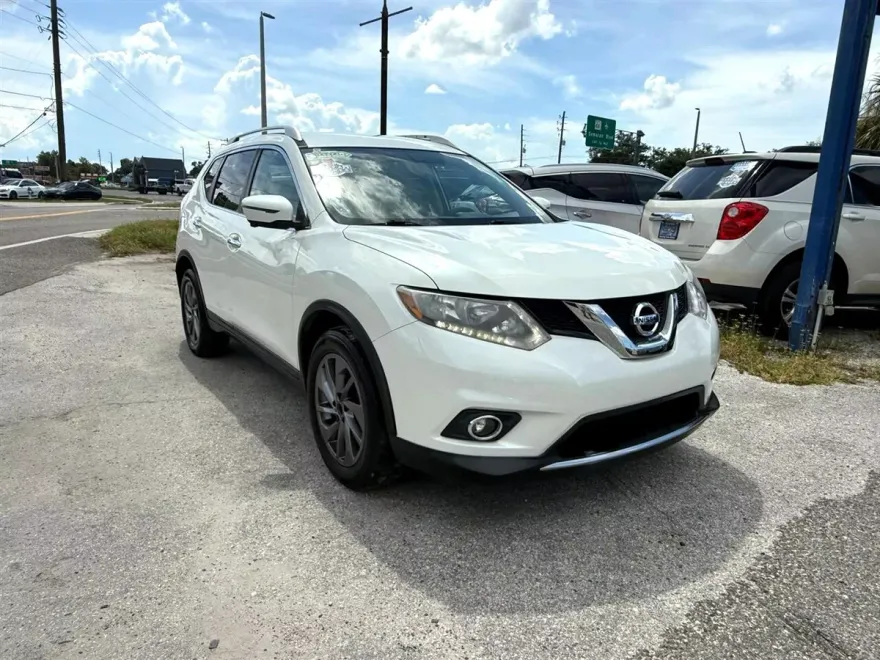 2016 Nissan Rogue SL photo 1