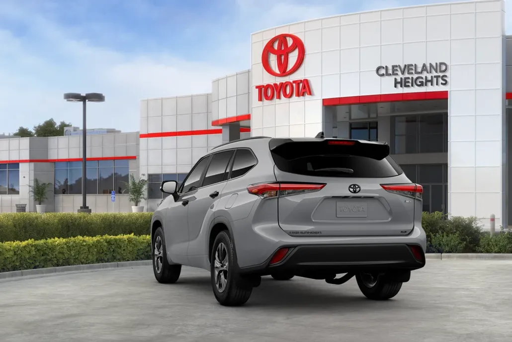 2025 Toyota Highlander Hybrid XLE photo 1