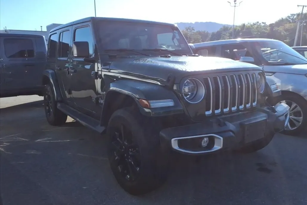 2021 Jeep Wrangler Unlimited Sahara 4xe photo 1