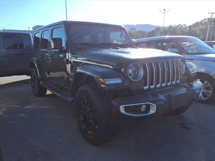 2021 Jeep Wrangler Unlimited Sahara 4xe photo 1