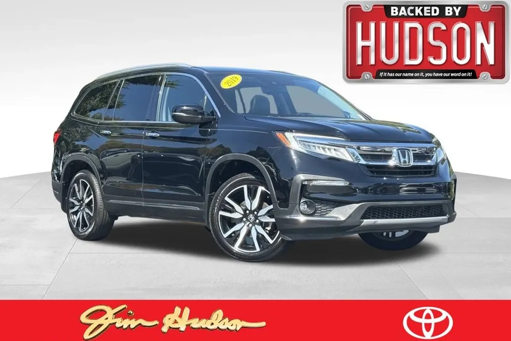 2019 Honda Pilot Touring photo 1